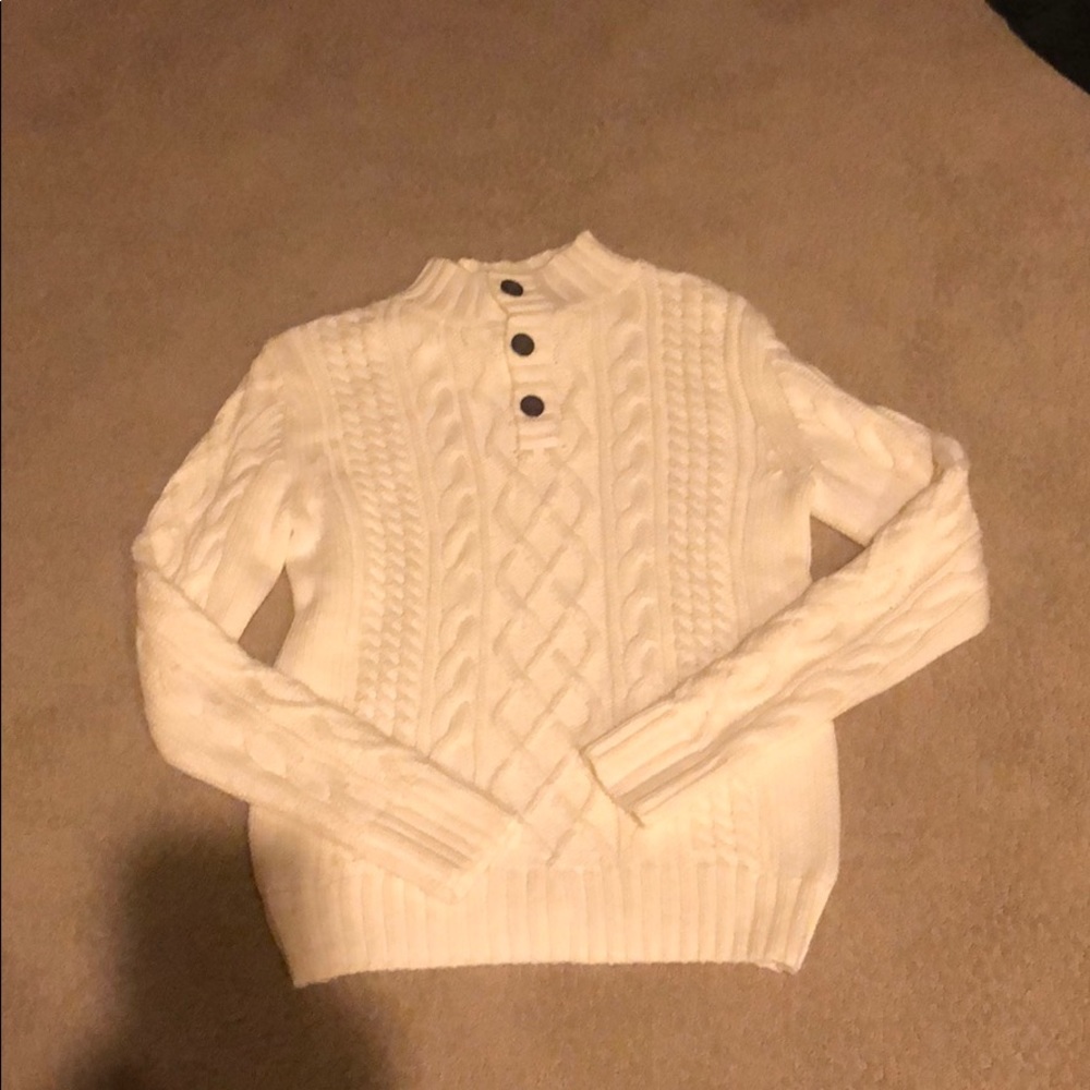 Gap sweater